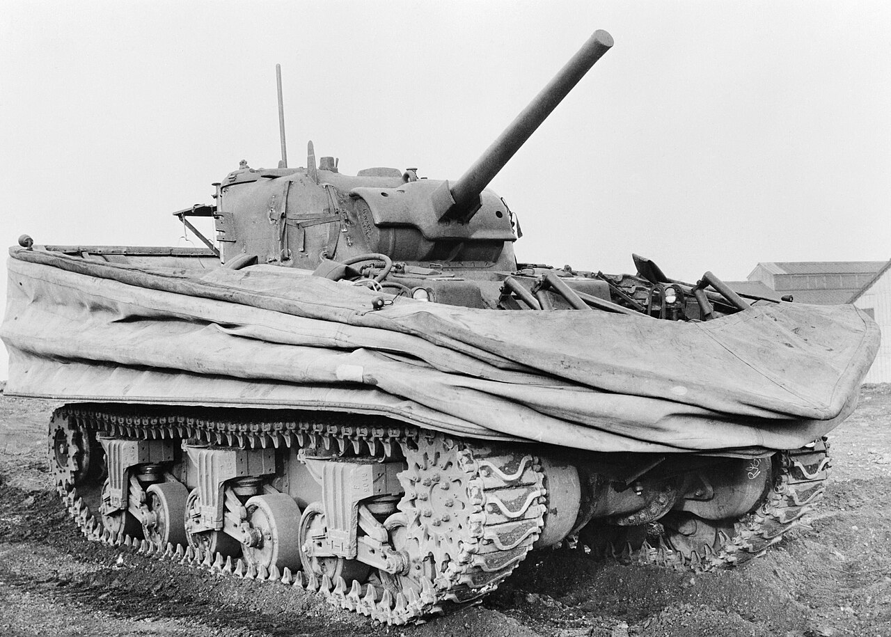 Sherman DD с опущенным экраном Sherman DD с опущенным экраном